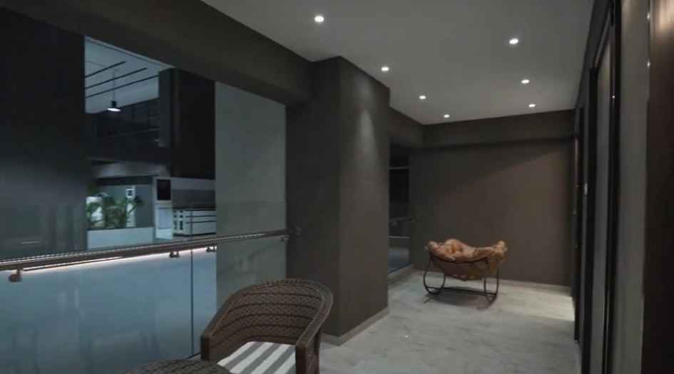 Venkatesh-Erandwane-Central-Gallery-Balcony