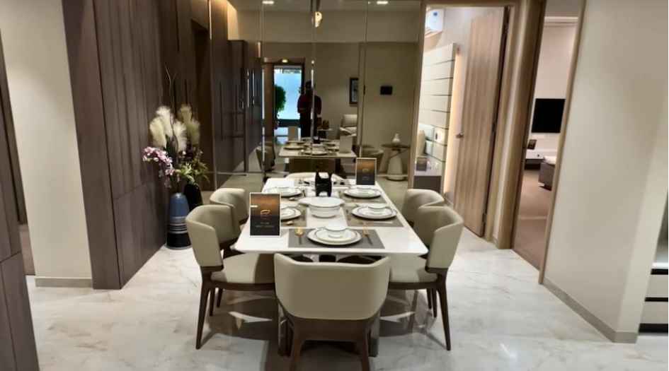 Venkatesh-Erandwane-Central-Gallery-Dining-Area